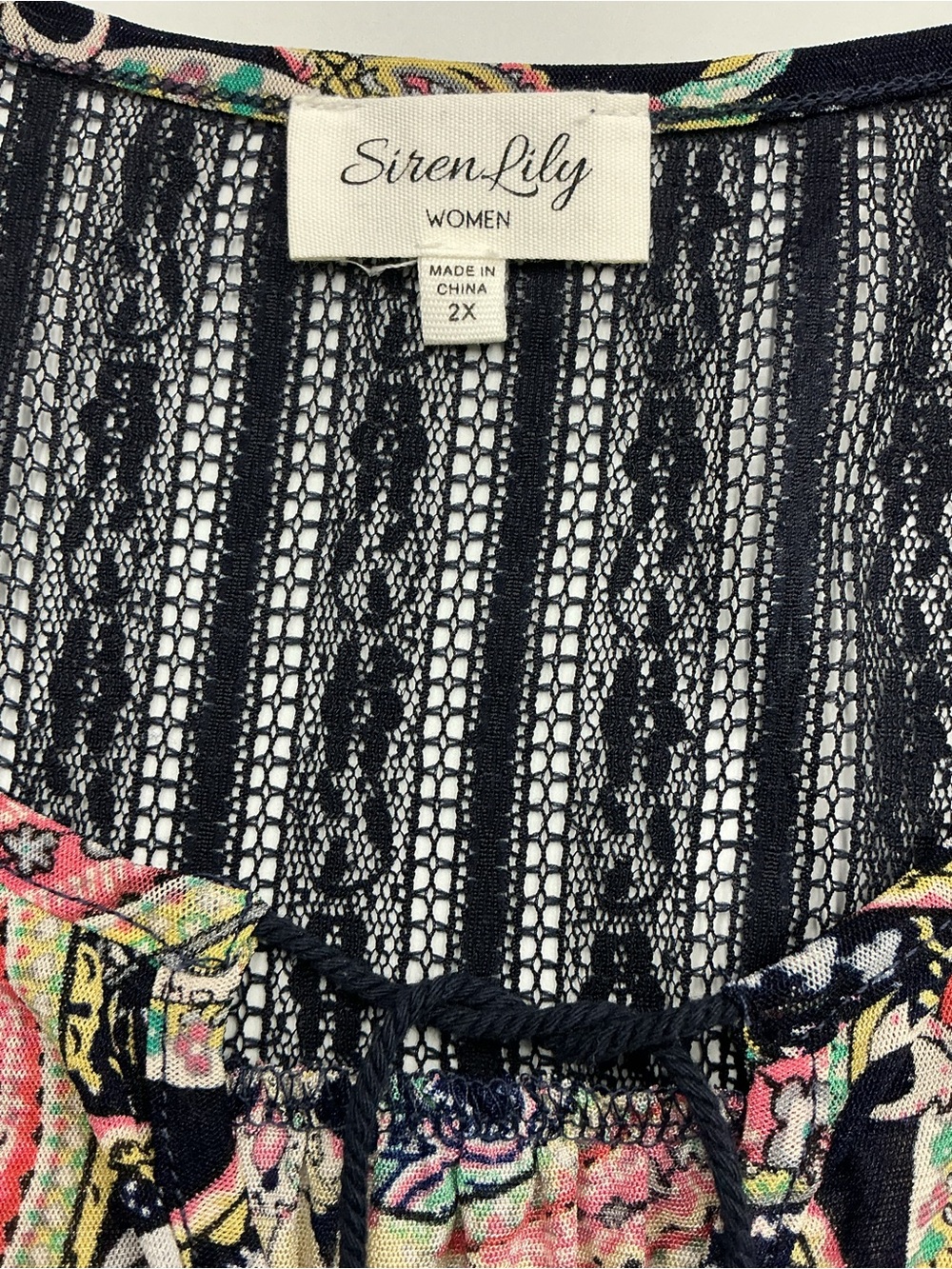 Siren Lily Black Paisley Tie-Front Sleeveless Camisole - Picture 7 of 9